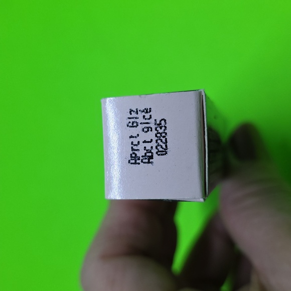 NIB Mary Kay Apricot Glaze Lipstick - Picture 4 of 8